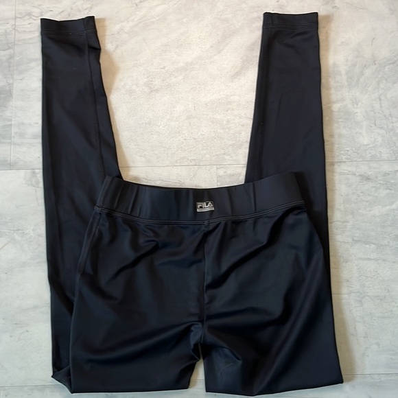 Fila   Sport leggings   Black   Size M
NWOT - Picture 7 of 9